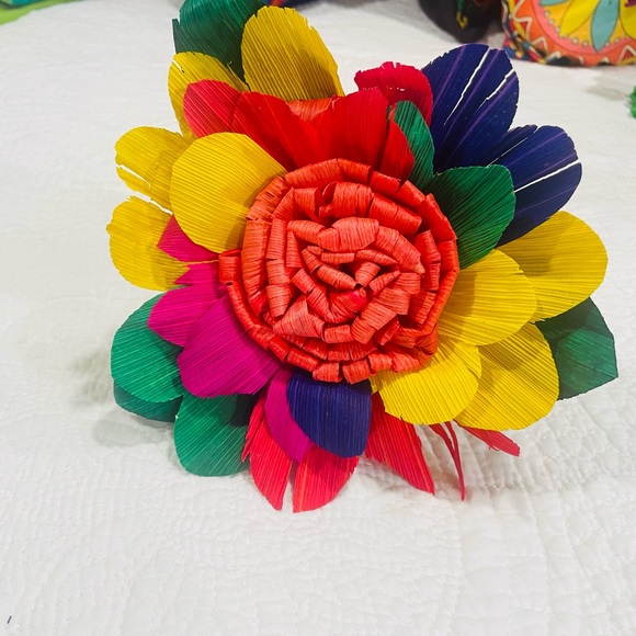 Mexican Corn Husk Flowers. $10.00 - Picture 10 of 12